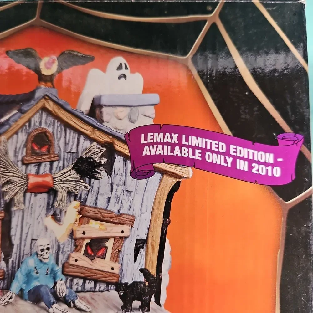 Lemax Spooky Town Lighted Haunted House